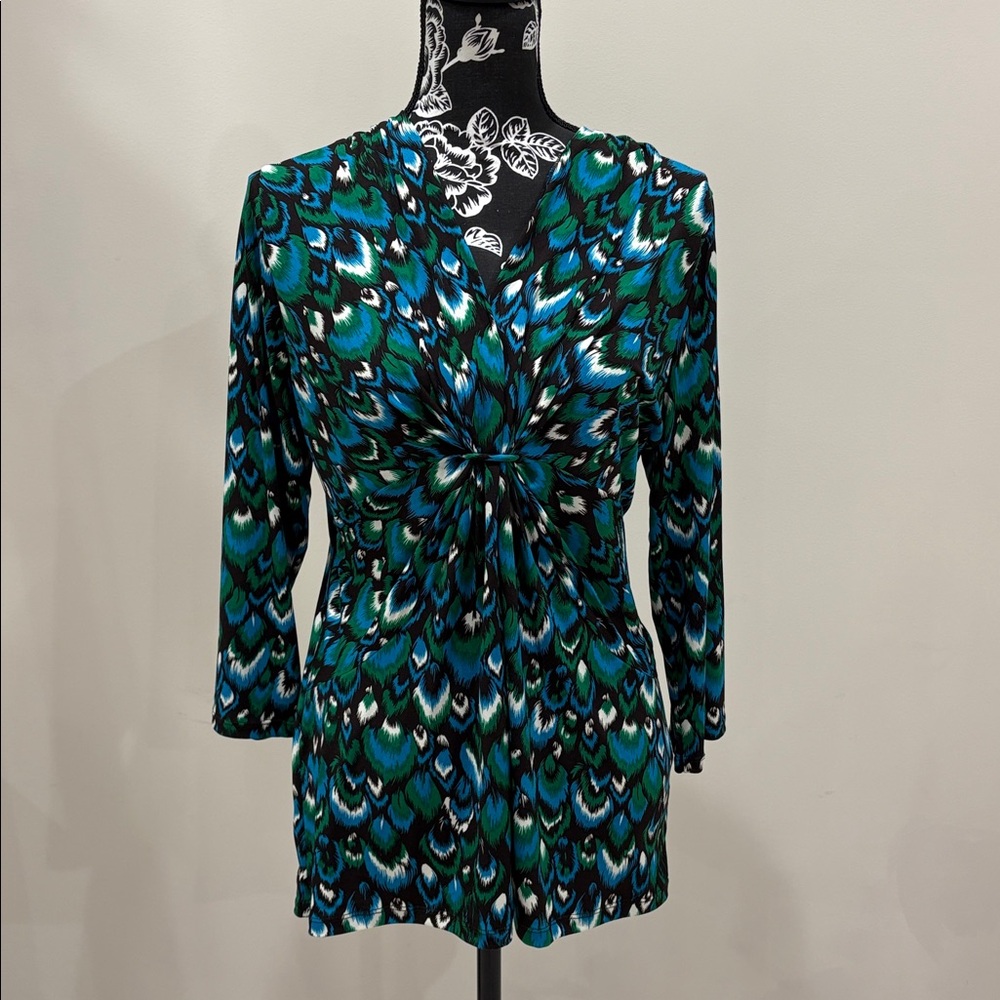 Chaus Peacock print top size large.